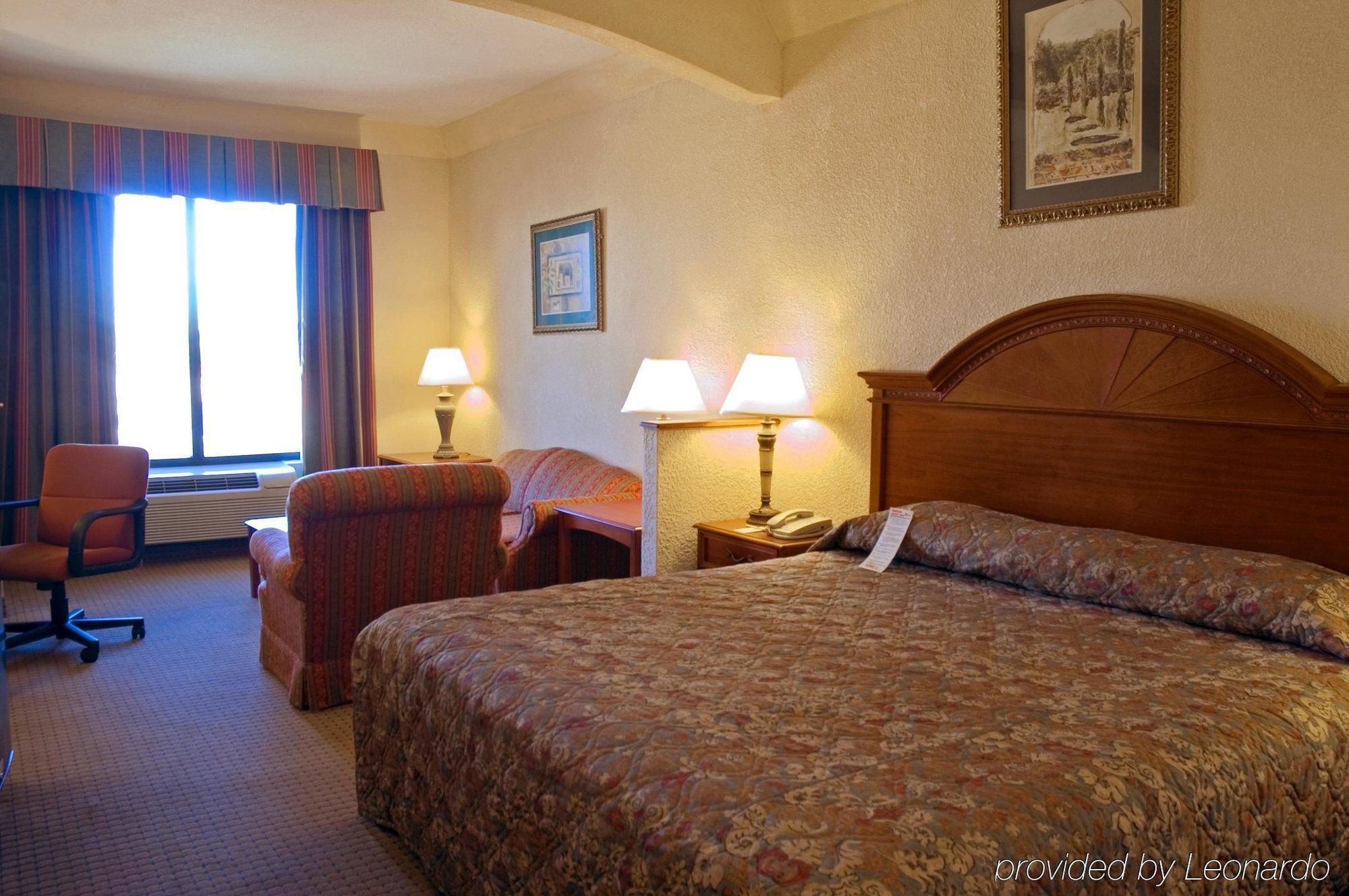 Holiday Inn Express & Suites Houston - Memorial Park Area By Ihg מראה חיצוני תמונה