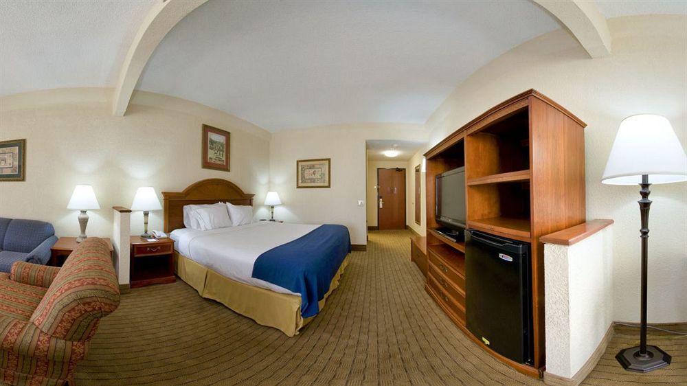 Holiday Inn Express & Suites Houston - Memorial Park Area By Ihg מראה חיצוני תמונה