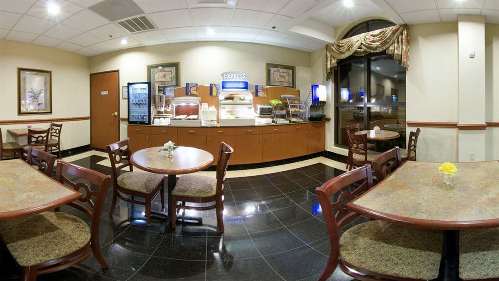 Holiday Inn Express & Suites Houston - Memorial Park Area By Ihg מראה חיצוני תמונה
