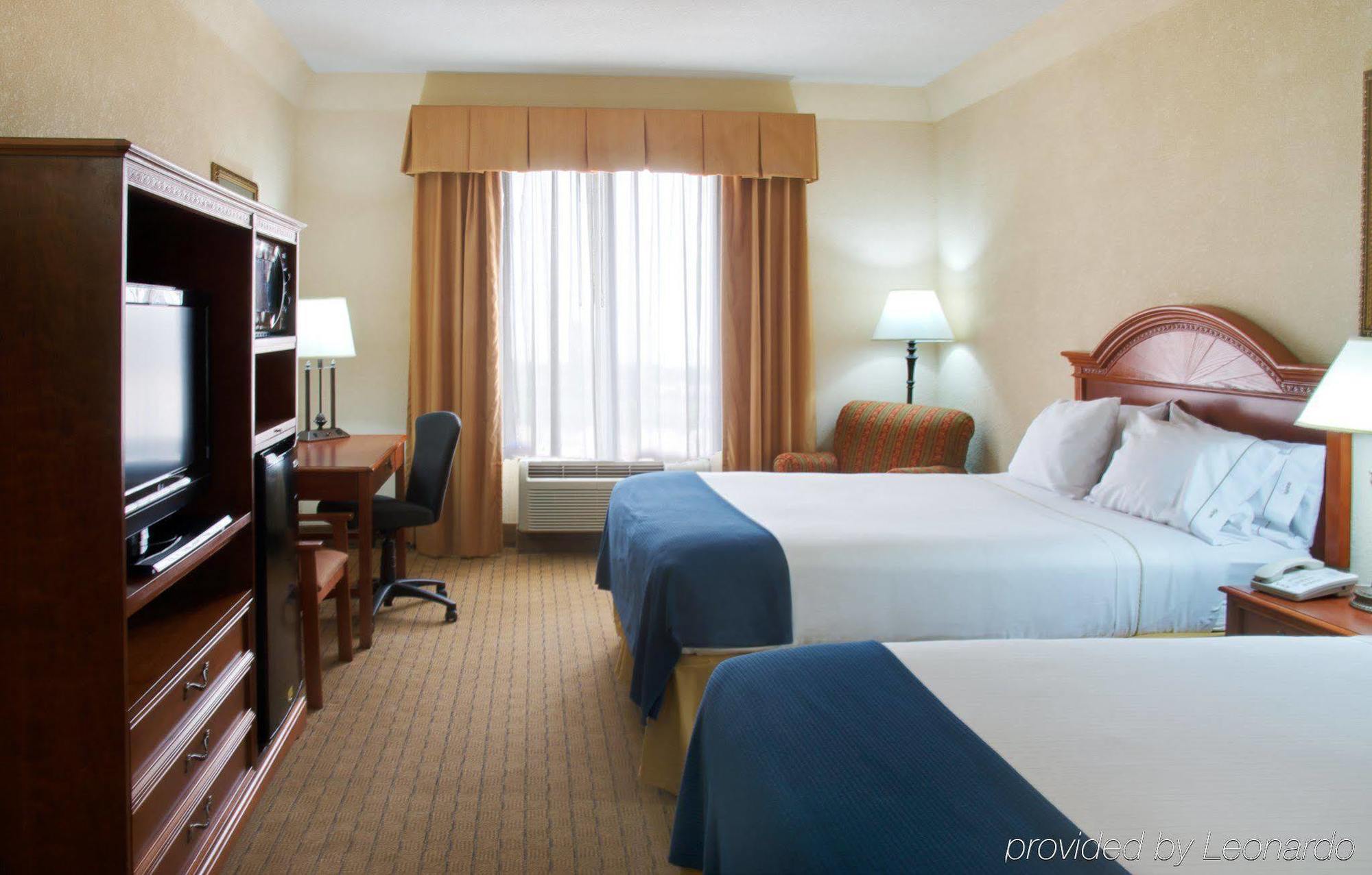 Holiday Inn Express & Suites Houston - Memorial Park Area By Ihg חדר תמונה