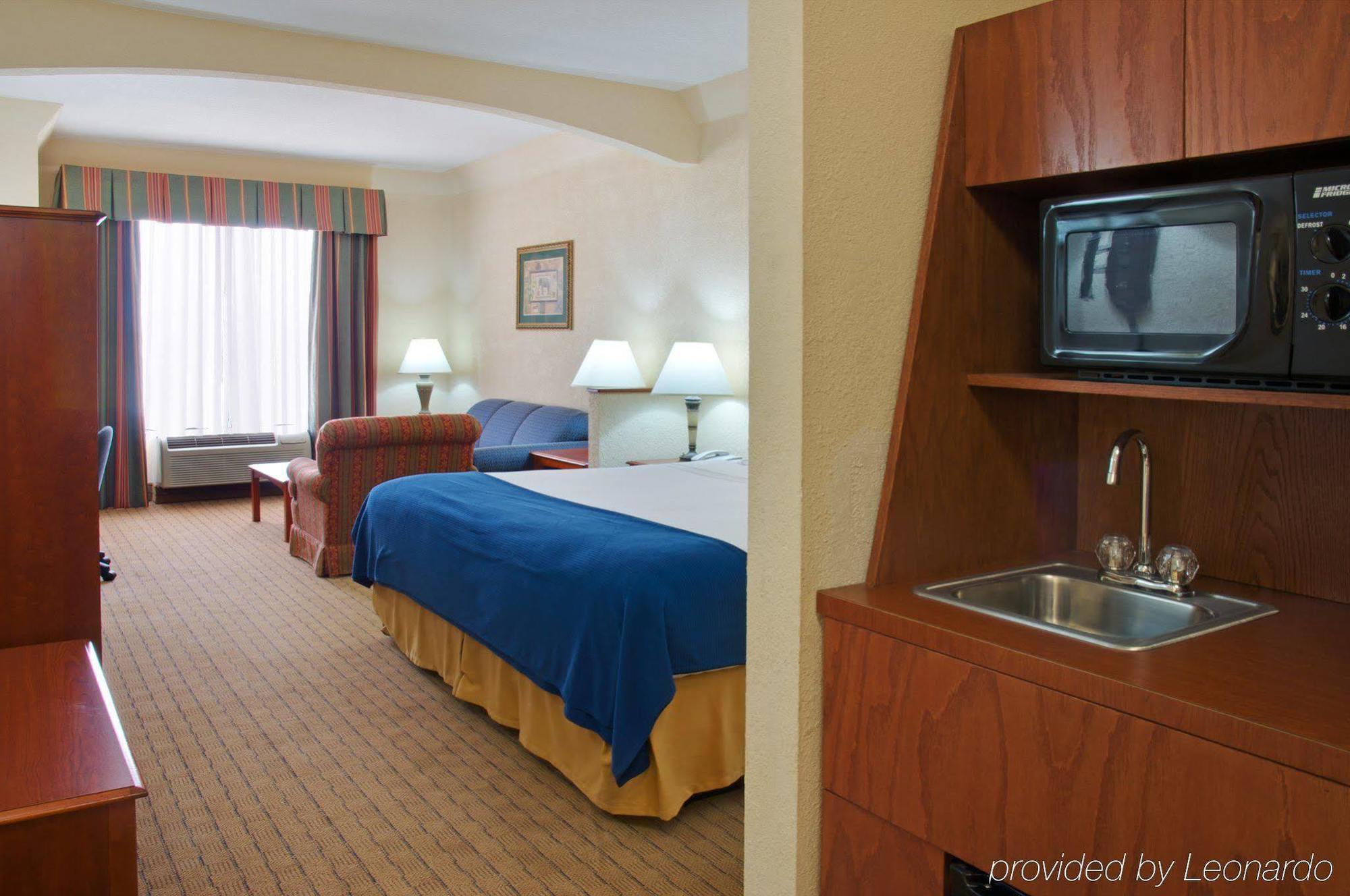 Holiday Inn Express & Suites Houston - Memorial Park Area By Ihg חדר תמונה