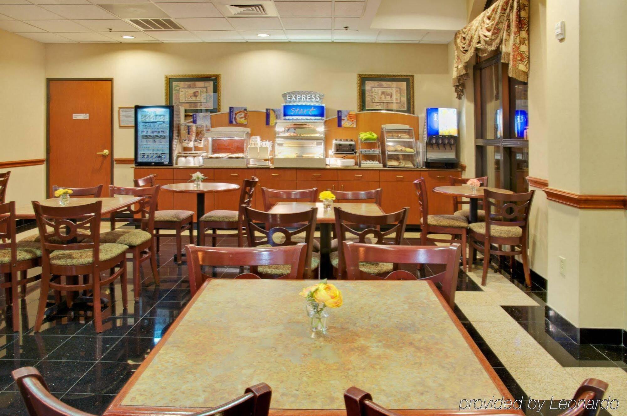 Holiday Inn Express & Suites Houston - Memorial Park Area By Ihg מראה חיצוני תמונה