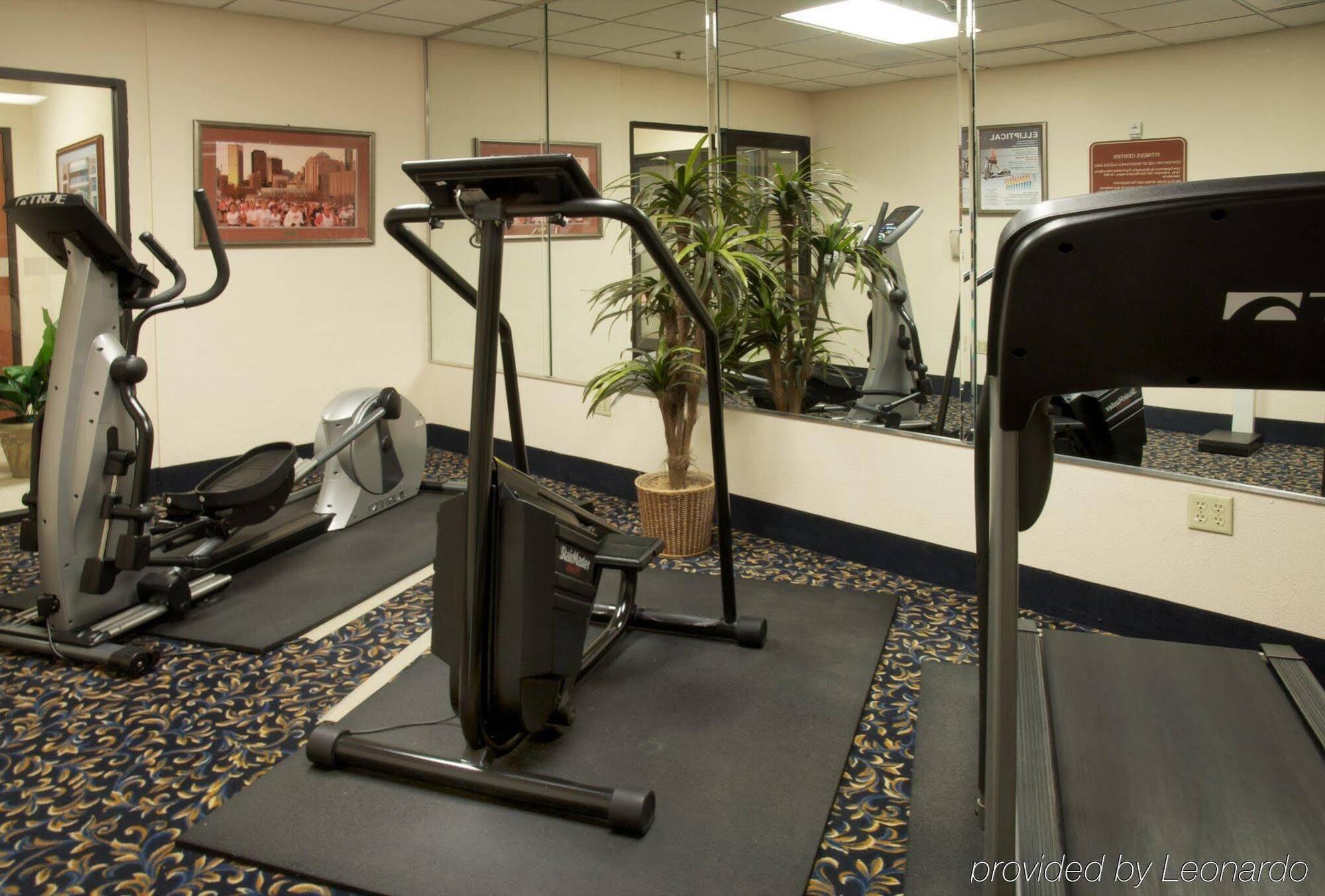 Holiday Inn Express & Suites Houston - Memorial Park Area By Ihg מראה חיצוני תמונה